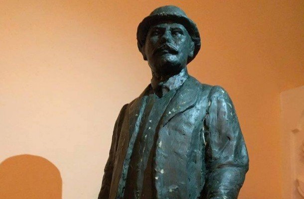 Власти разрешили установку памятника Юлиус Столе