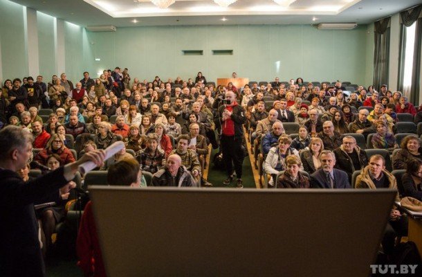 Противники уплотнения семью паркингами решили добиваться отставки главы Первомайского района