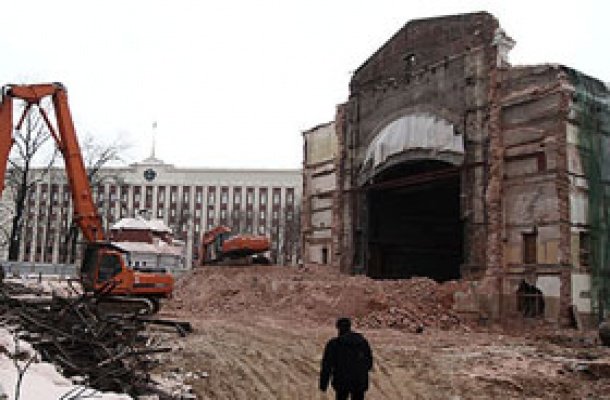 «Разрушение Купаловского — уголовное преступление»