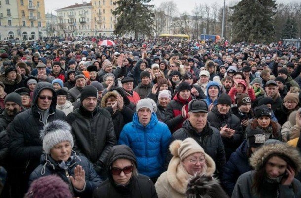 Леанід Гаравы заклікаў улады вызначыць месцы ў цэнтры гарадоў для масавых мерапрыемстваў