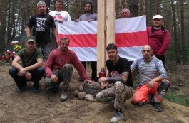 Две стелы на месте захоронения белорусских героев установлены на Гродненщине
