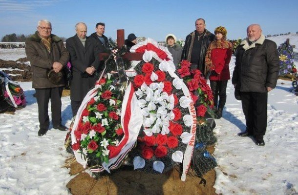 Барановичская общественность почтила память Виктора Сырицы
