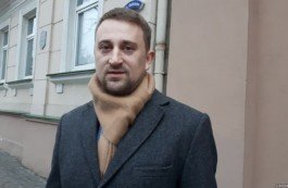 «Атрымліваецца, у нас няма суду»: актывіст Руху «За Свабоду» ня можа даказаць у судзе, што на здымках ня ён, а іншы чалавек