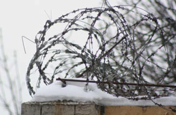 Бацькі аднакласнікаў дачкі Алеся Міхалевіча просяць пракурора змяніць яму меру стрымання