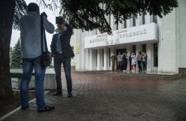 Суд отказался поддержать жалобу Алеся Логвинца на нерегистрацию