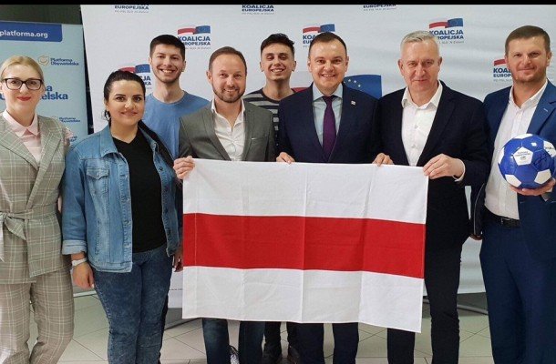 «Зависть к соседям, которые на выборах решают свою судьбу»: Молодежь Движения наблюдала за выборами в Европарламент в Польше