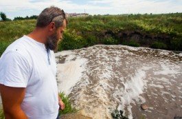 Как под Лидой сливают канализацию в реку