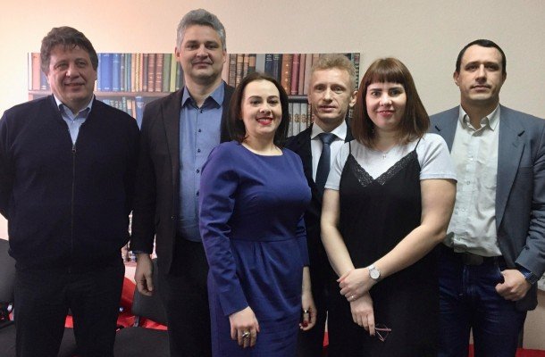 Паездкі па рэгіёнах кандыдатаў на Адзінага пачнуцца 6 сакавіка