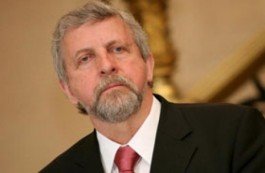 Милинкевич: К конкуренту Лукашенко на выборах-2015 нельзя относиться как к презервативу