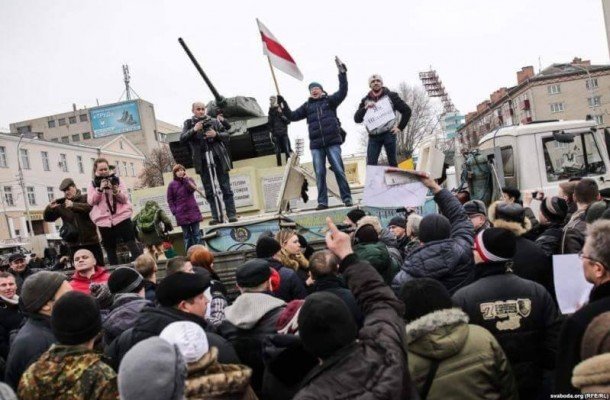 Атрощенко: в Гомеле на марш против Декрета № 3 вышли более 3000 человек