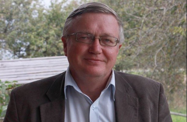 Член Совета Движения «За Свободу» помогает защитить ветеранов