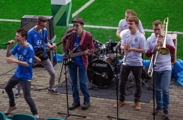 Группа члена Движения «За Свободу» записала гимн футбольному клубу