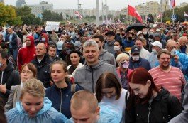 Губаревич: Лукашенко себя чувствует в кругу врагов