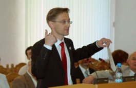 Логвинец: Буду баллотироваться до тех пор, пока не выиграю