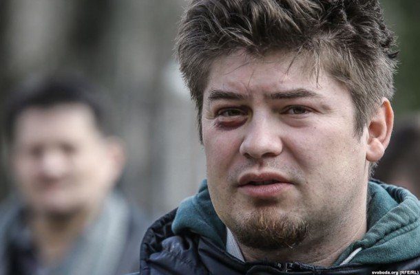 Граффитиста Ларычава оштрафовали, нападающих на него пока не нашли