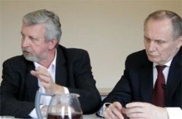 Почему диалог буксует?