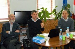 Бывший судья Конституционного суда рассказал в Витебске о нюансах декрета о «тунеядцев»