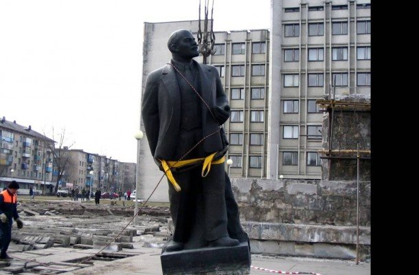 Нужен ли в Слуцке памятник Ленину. За и против