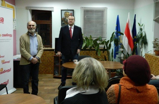 Алесь Михалевич поделился с витебчанами своими наблюдениями о Европе